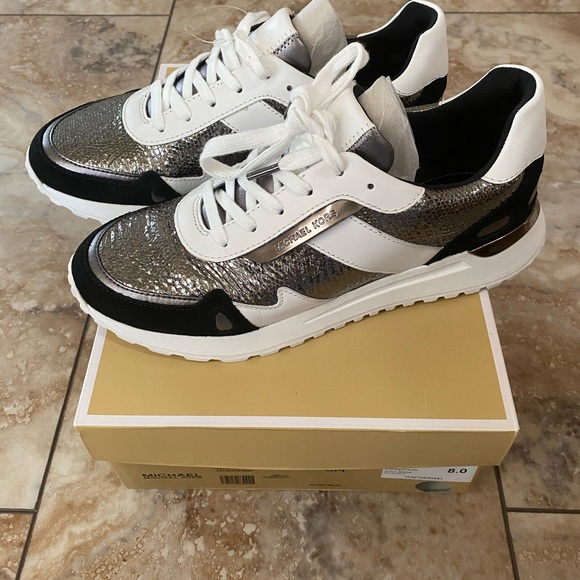 SOLD Beautiful brand new Michael Kors shoes - Picture 8 of 8